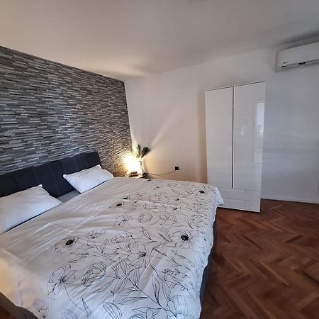 Apartment Little Princess Dora Senj  Extérieur photo